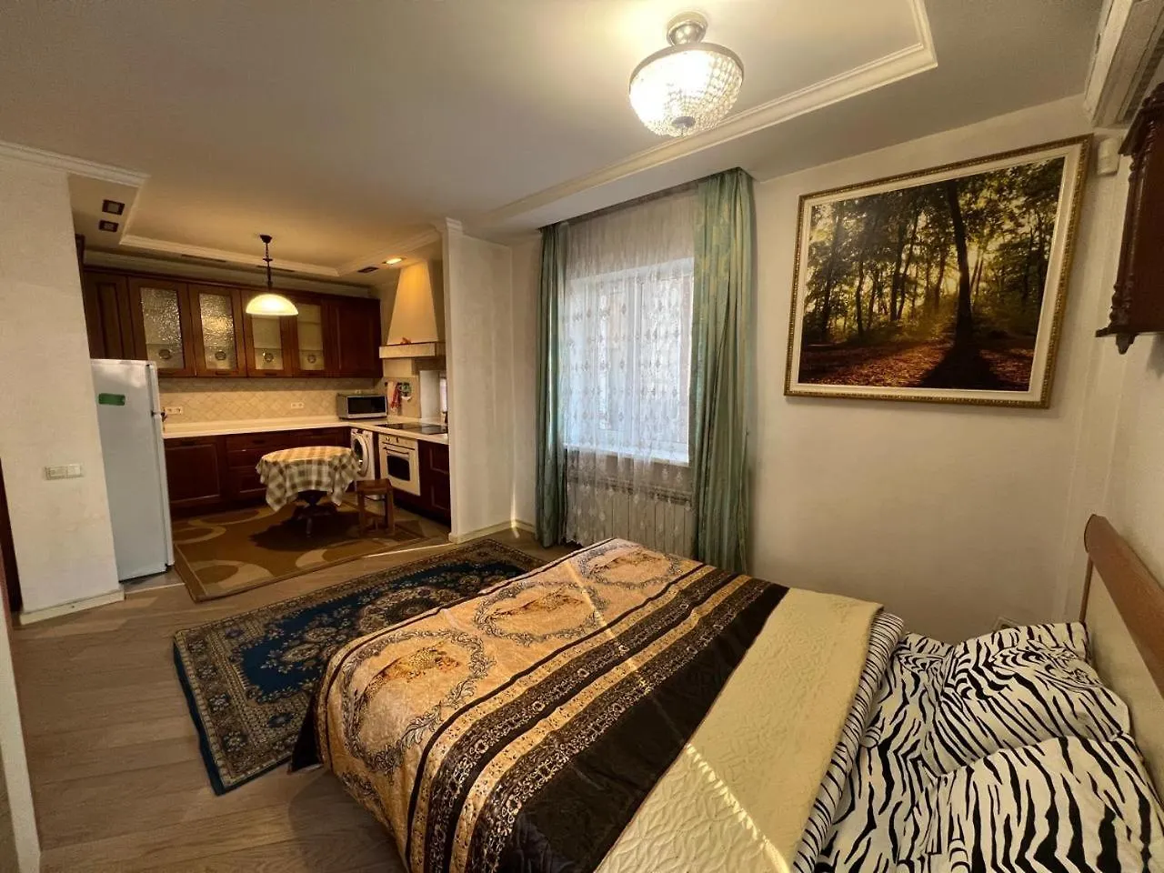 Apartment Kvartira V Samale Almaty